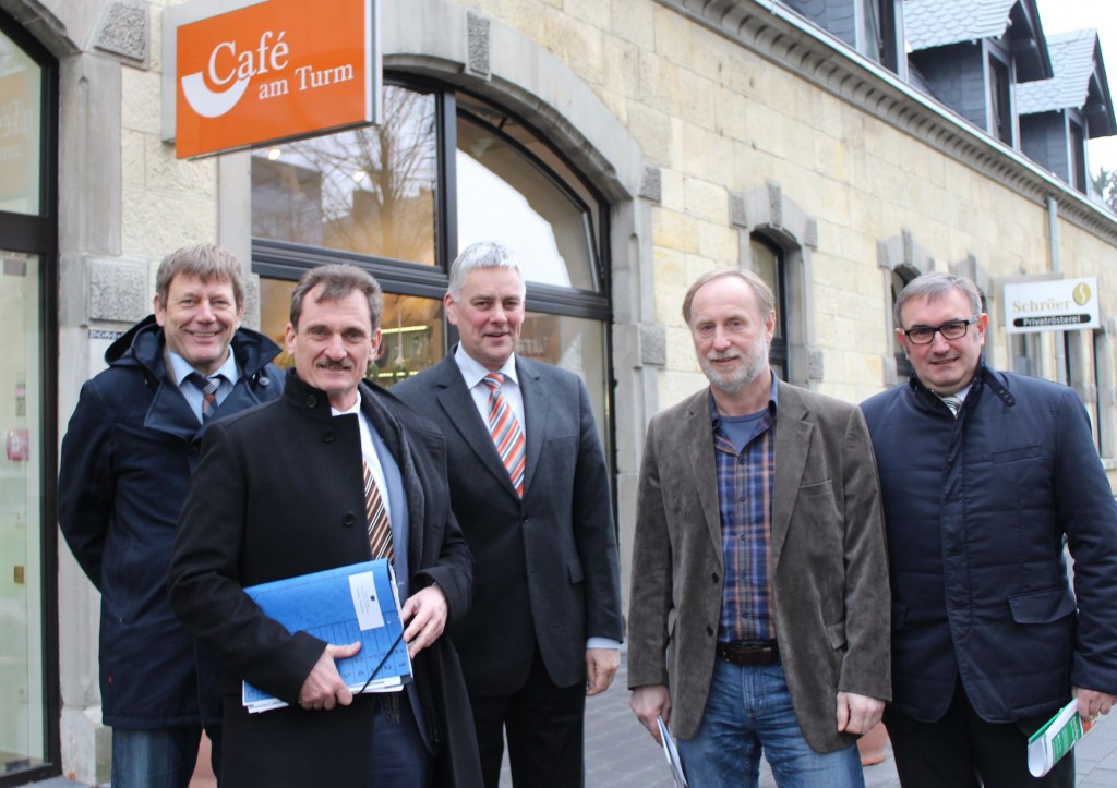 Vlnr: Ludger Messing, Vorsitzender SPD OV Havixbeck; Ulrich Hampel, MdB; Bernward Jacobs, GF Stift Tilbeck GmbH; Klaus Kerkering, Vorsitzendes SPD Ratsfraktion; Alexander Flüthmann, SPD Ratsfraktion; Foto: Michael Graute